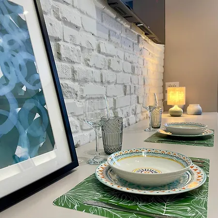 - Free Parking - Cozy Center -